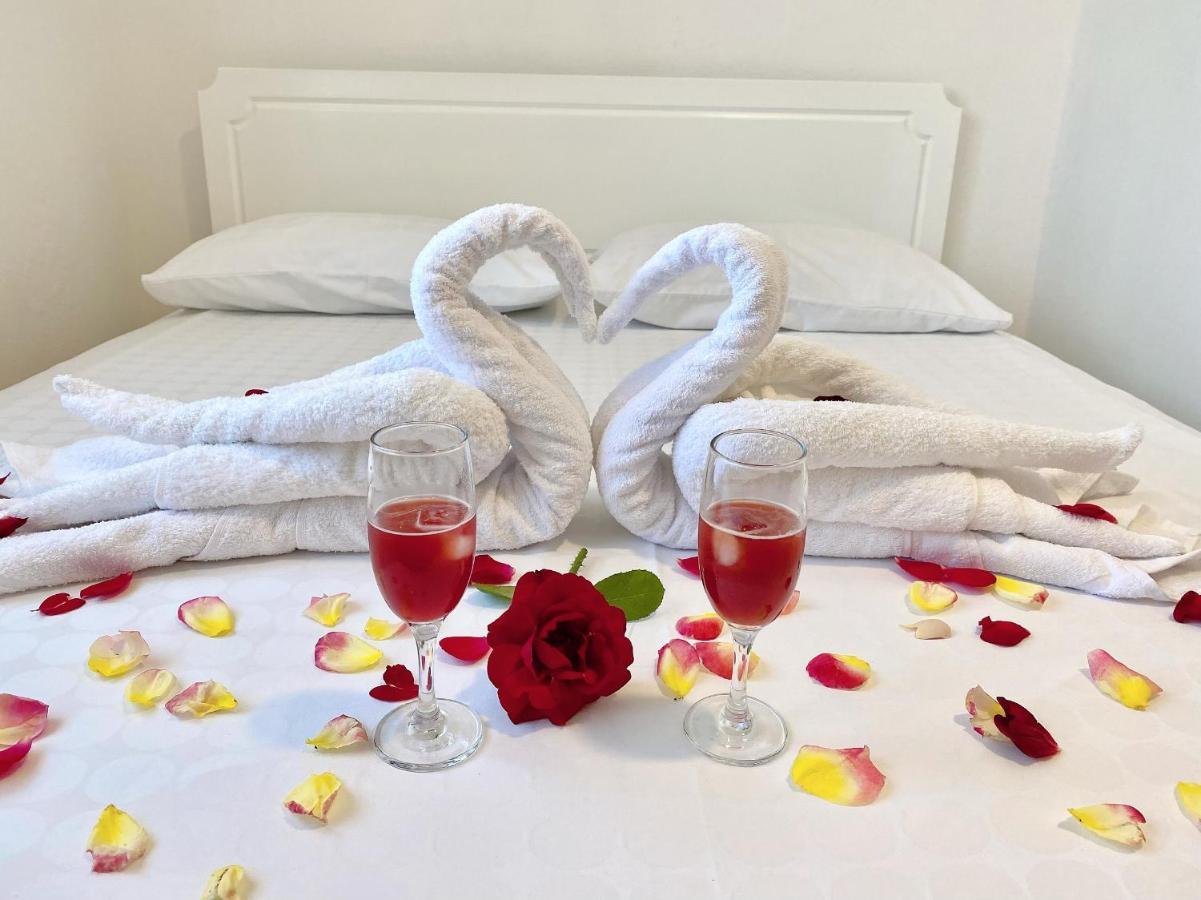 Vila Arlind Hotel Vlore Ngoại thất bức ảnh