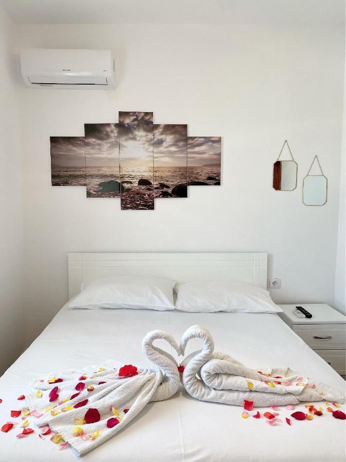 Vila Arlind Hotel Vlore Ngoại thất bức ảnh