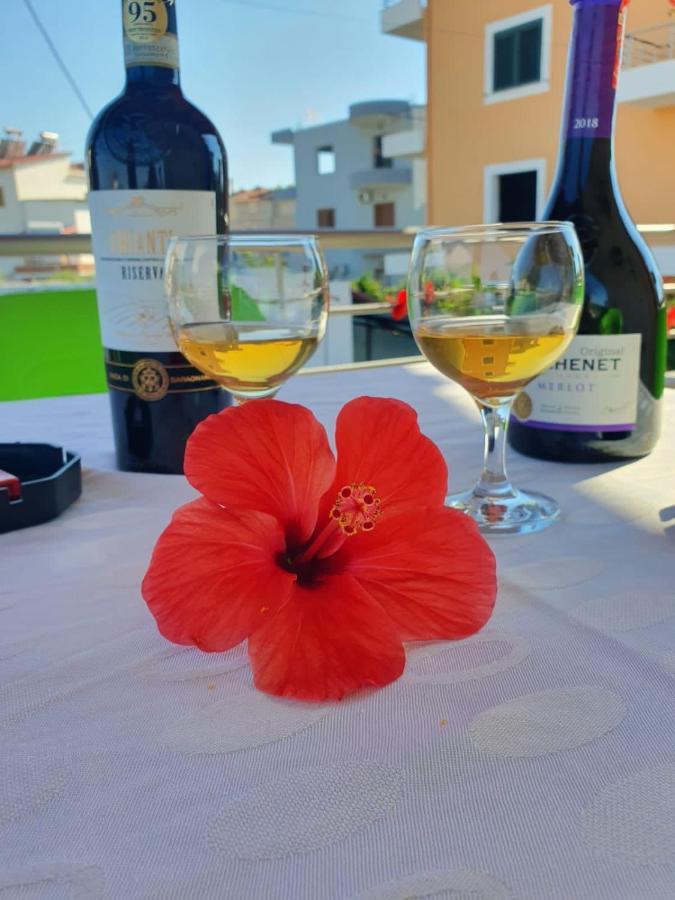 Vila Arlind Hotel Vlore Ngoại thất bức ảnh