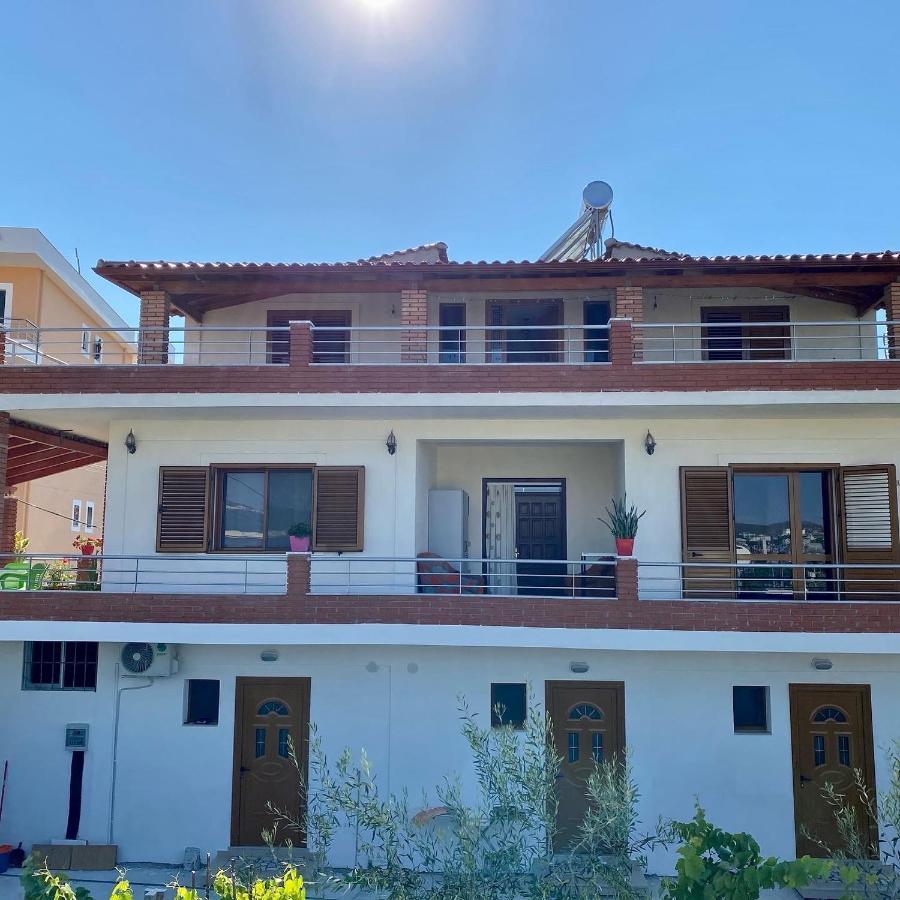 Vila Arlind Hotel Vlore Ngoại thất bức ảnh