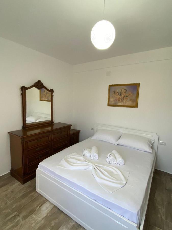 Vila Arlind Hotel Vlore Ngoại thất bức ảnh