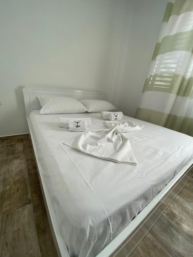 Vila Arlind Hotel Vlore Ngoại thất bức ảnh