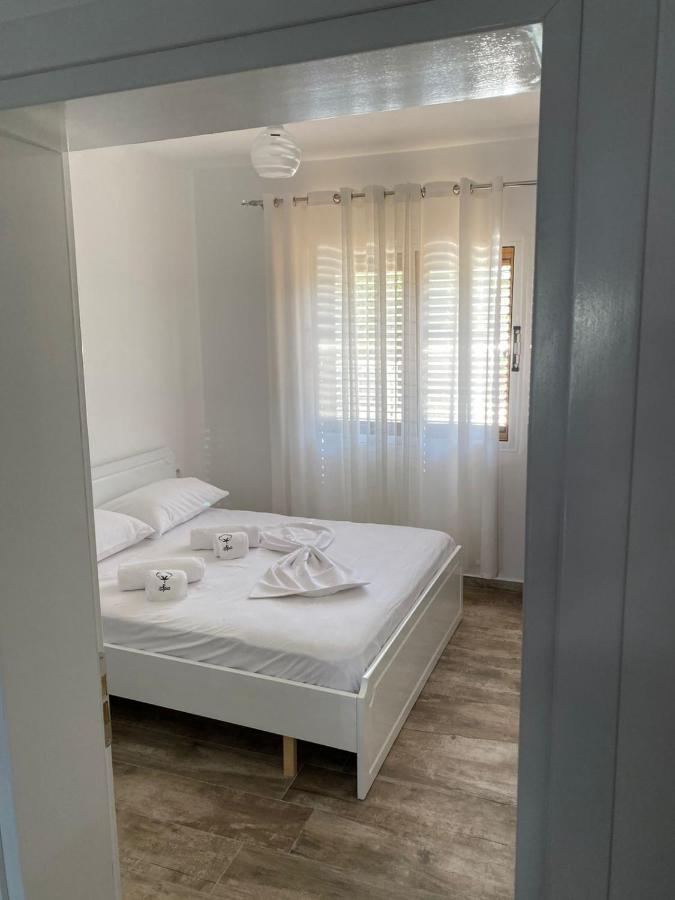 Vila Arlind Hotel Vlore Ngoại thất bức ảnh