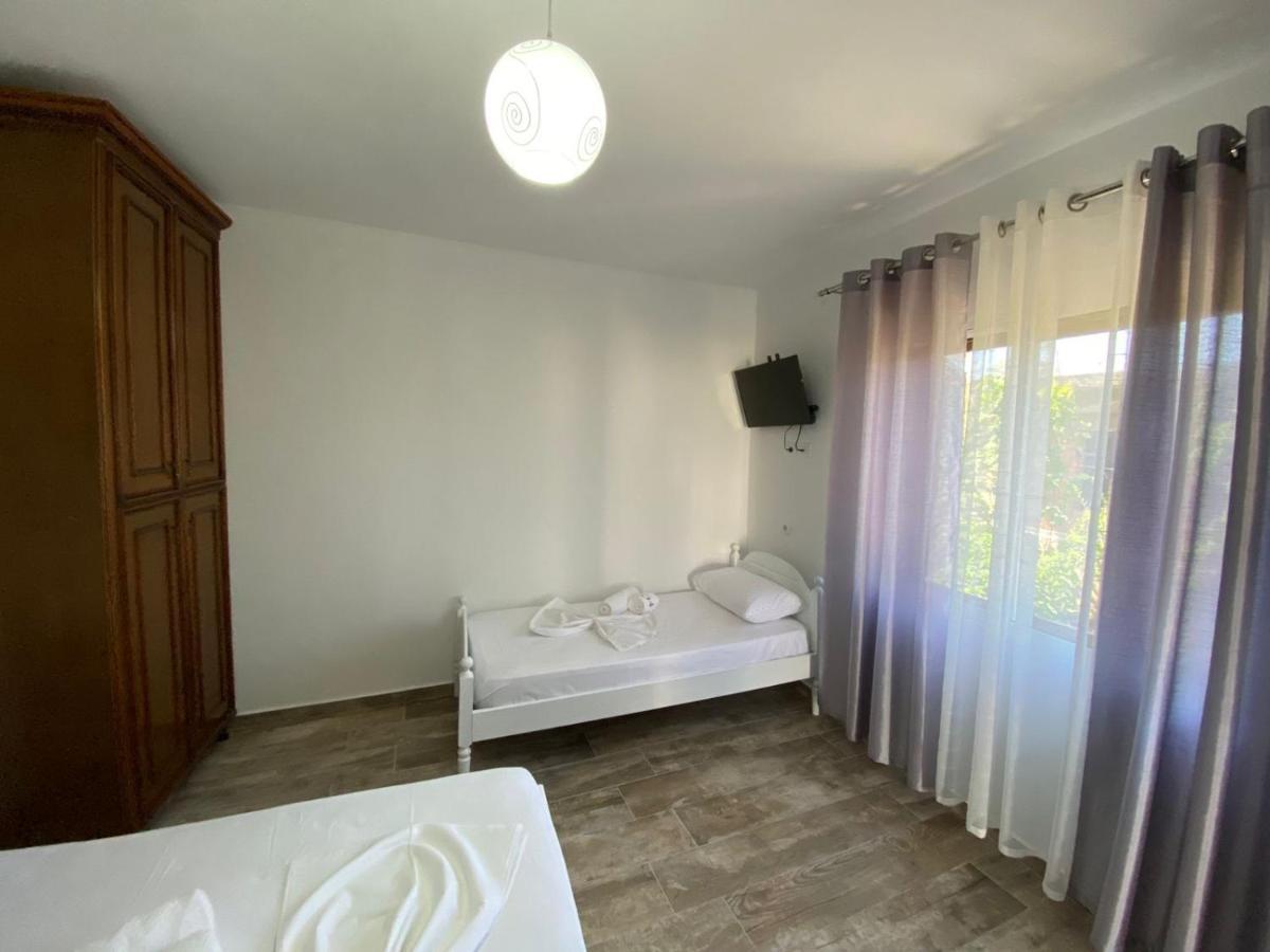 Vila Arlind Hotel Vlore Ngoại thất bức ảnh